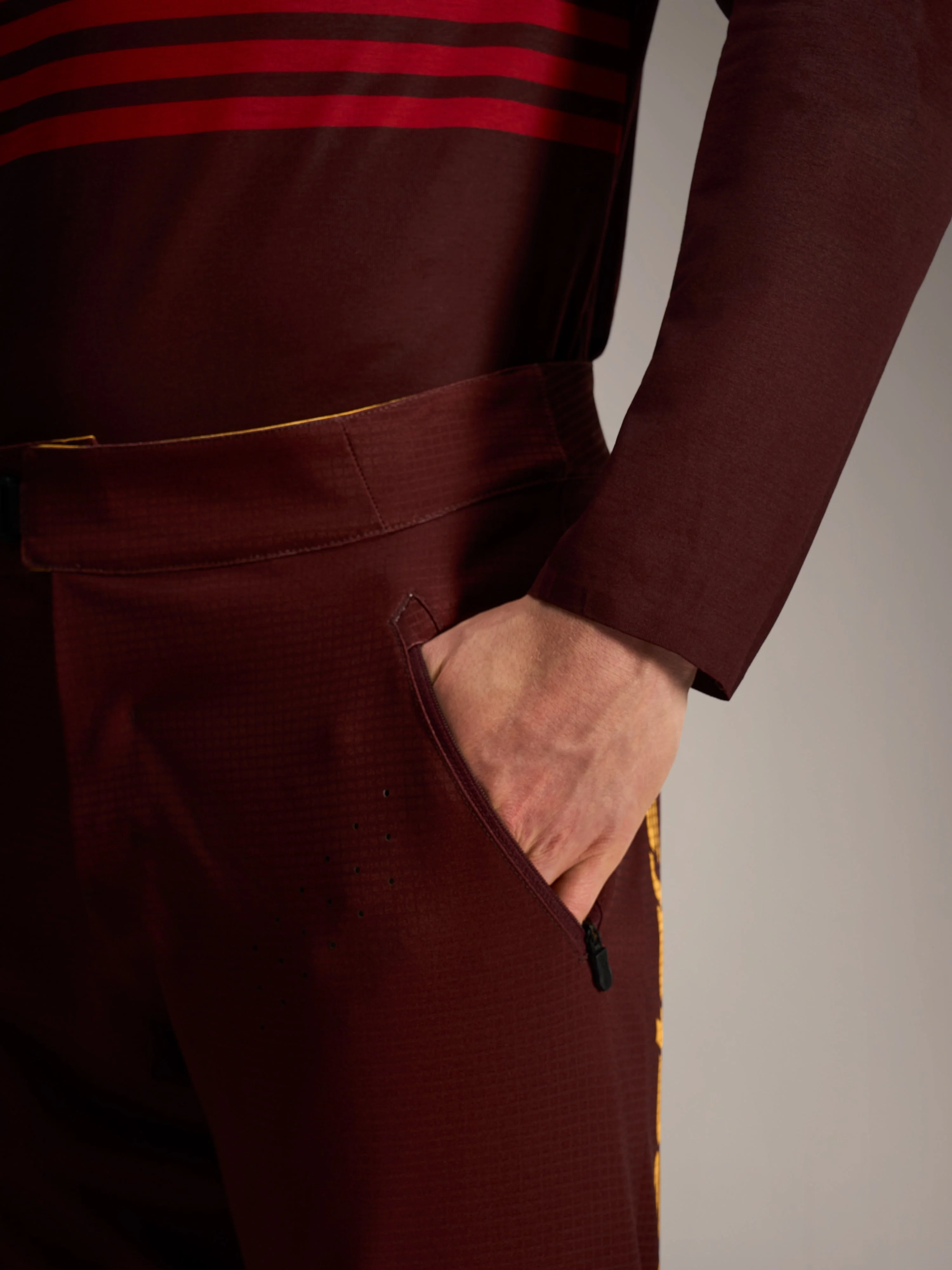 Pantalones A-Dura Elite - Image 8