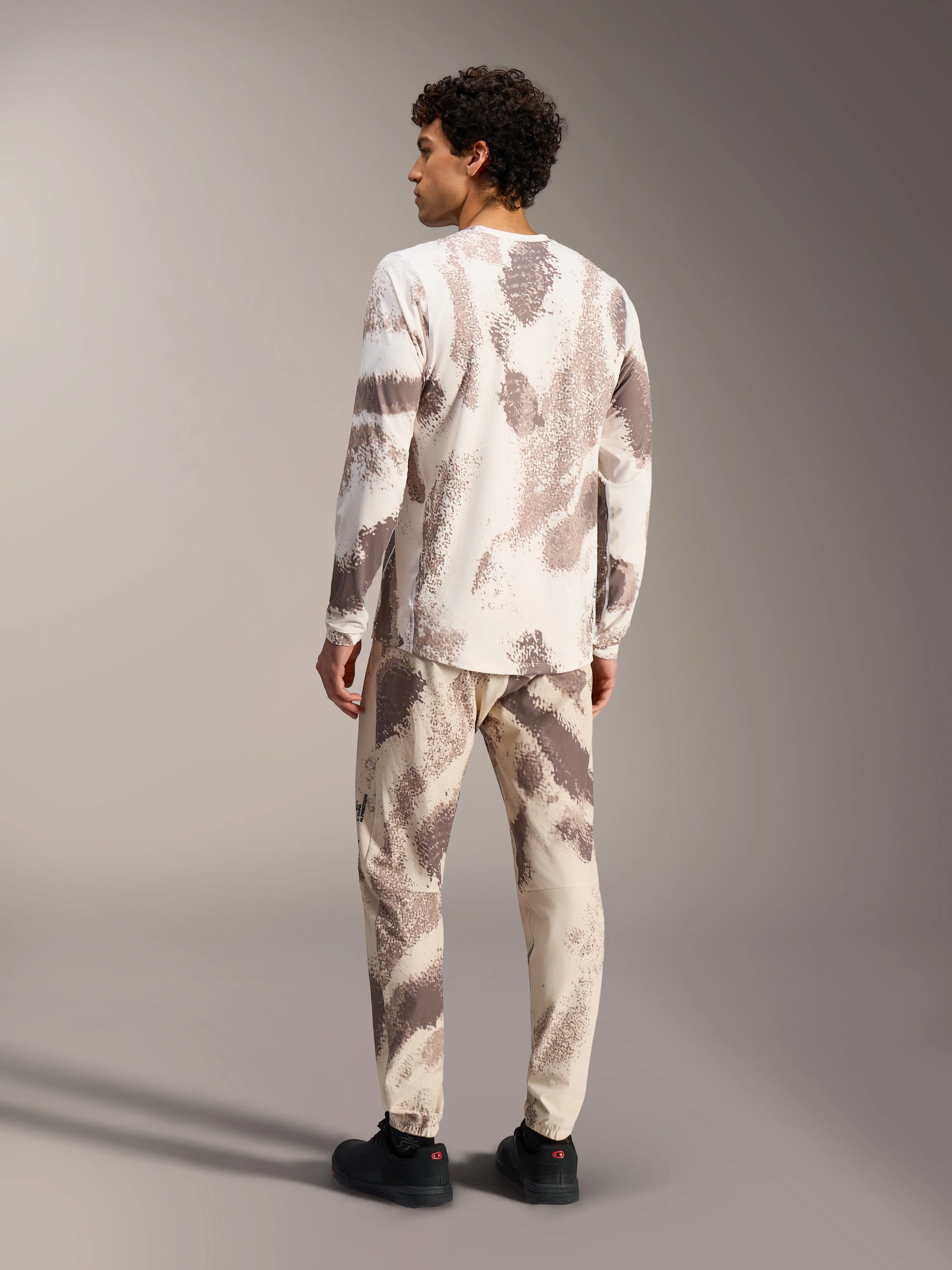 Pantalones A-Dura Ride - Image 3