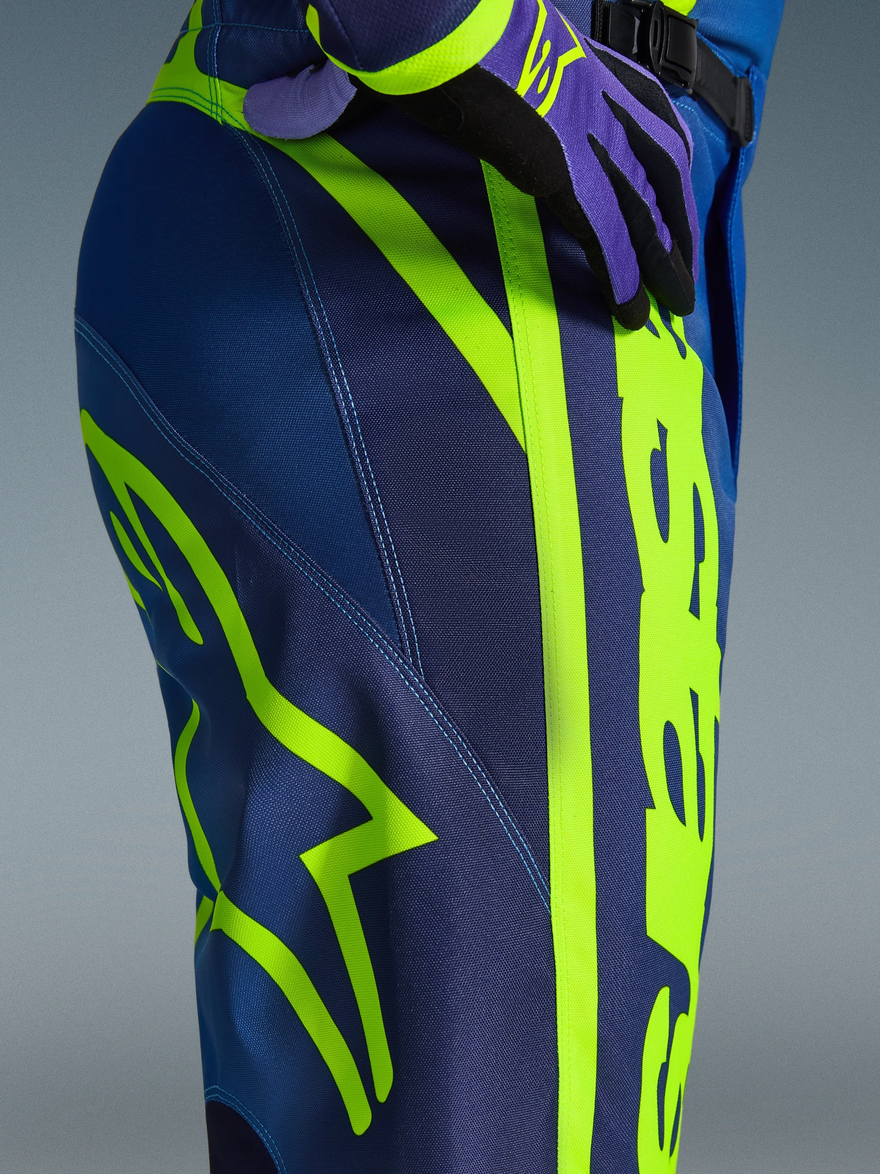 Pantalones Fluid Apex 2026 - Image 9