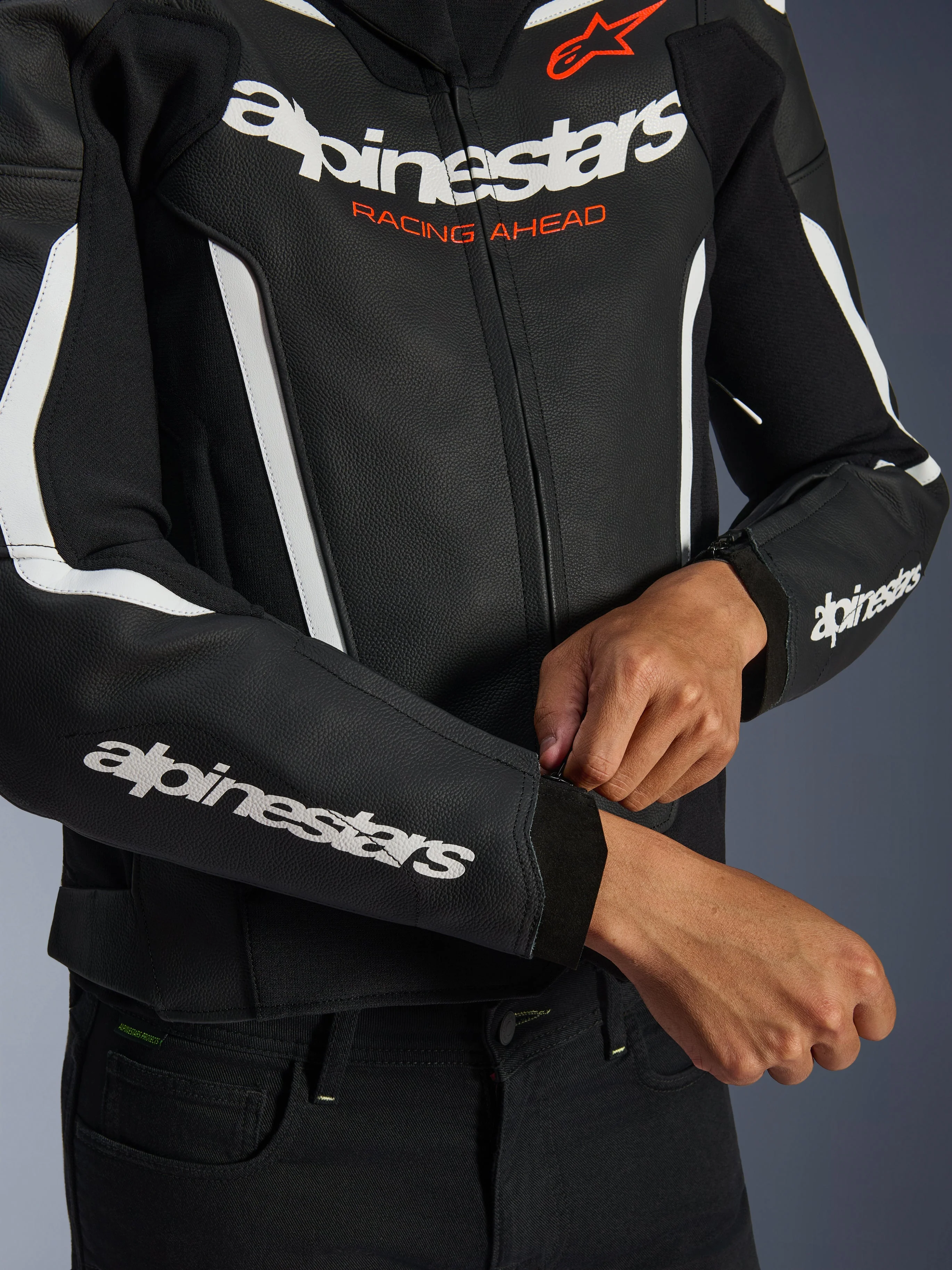 Chaqueta De Cuero GP Force V2 - Image 9